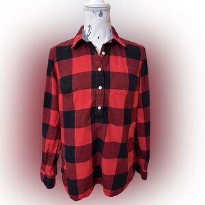 Tommy Hilfiger Red & Black Plaid Long Sleeve Shirt – Size Small